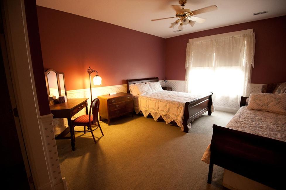 Victorian Veranda Country Inn Lawrence Zimmer foto