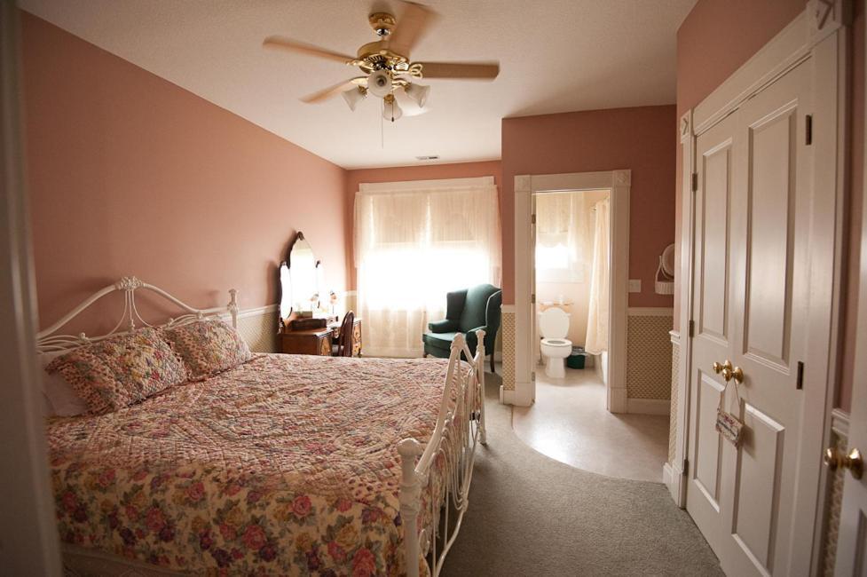 Victorian Veranda Country Inn Lawrence Zimmer foto